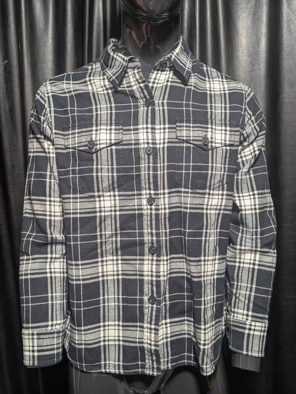 Tilley Plaid Flannel Button Down Shirt Size Large Black White Gorpcore
